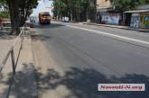 "Николаевавтодор» обязали отремонтировать дорогу, которую кое-как залатали к визиту в Николаев премьера Гройсмана 