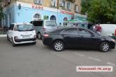 В Николаеве «Тойота Камри» дважды в течение часа попала в ДТП 