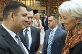 Украинцев делают нищими: в 2017 году Украина выплатила МВФ больше, чем получила
