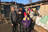 В Одессе полицейские нашли семью с детьми, которые жили на свалке