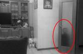 Привидение в старинном доме попало на видео