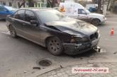 В центре Николаева столкнулись две барышни на BMW