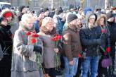 День защитника Отечества Николаев отметил возложением цветов к Вечному Огню