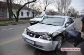 В центре Николаева водитель-наркоман на «Шевроле» протаранил два автомобиля 