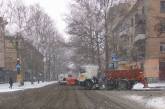 Николаевцев просят убрать машины с обочин дорог — производится уборка снега
