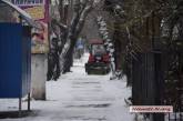 В Николаеве начали чистить тротуары и дороги 