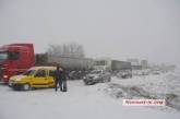 Из-за непогоды в Одессу запрещен въезд грузовым автомобилям
