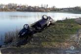 На Тернопольщине легковушка вылетела в пруд: трое погибших, еще трое травмированы