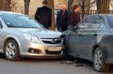 После столкновения со «Шкодой» женщина на «Опеле» протаранила еще три автомобиля 