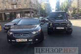 Появилось видео момента, как в Киеве авто Мустафы Найема "подрезали" на дороге кавказцы