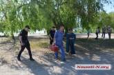 В Николаеве спасатели вытащили из реки женщину, потерявшую сознание в воде. ВИДЕО