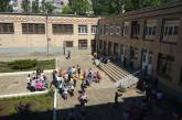 В Николаеве эвакуировали 400 школьников из-за распыления неизвестного вещества