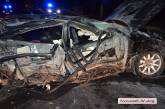 Ночная погоня в Николаеве: пьяный водитель на Jaguar влетел в дерево и несколько раз перевернулся