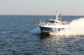 Появилось видео, как катер РФ провоцировал украинские корабли при заходе в порт Мариуполя
