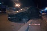 В Николаеве «БМВ» на скорости «не вписался» в поворот: пострадала девушка