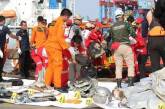 На месте крушения Boeing 737 в Индонезии нашли первые шесть тел
