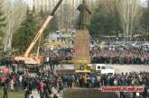 В Николаеве из снесенного Ленина хотели сделать статую «Мальчика с бычками»