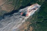 Появились фото крупнейшего пожара в истории Калифорнии, снятые из космоса