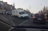 В Николаеве столкнулись «Шкода» и хлебный фургон