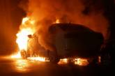В Киеве у посольства РФ сгорело авто на российских дипномерах - СМИ
