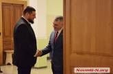 В Николаеве на час позже отметили день самоуправления: Сенкевич у двери ждал губернатора