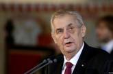 Президент Чехии выступил против «героизации военных преступников в Украине»