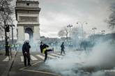 Во Франции возобновились протесты: 30 задержанных