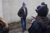 В Николаеве патрульные у учебного заведения задержали мужчину с наркотиками