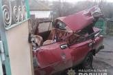 На Николаевщине «ВАЗ» врезался в припаркованную фуру — 1 человек погиб