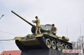 Ко Дню освобождения Николаева обновят монумент «танк»: гвардейский знак останется на месте