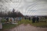 Подростки разгромили кладбище в Черкасской области