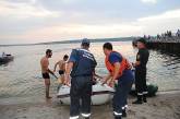 На Намыве в Николаеве двух мужчин  на надувной лодке унесло течением - вызывали спасателей 