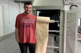 Украинец впервые создал бумагу из опавших листьев