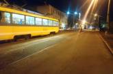 В Николаеве «удачно» припарковавшийся водитель на «Тойоте» заблокировал движение трамваев