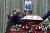 В Киеве проходит прощание с экс-министром Кутовым