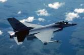 Истребитель США F-16 случайно уронил ракету на Японию