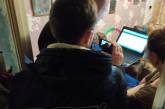 Детей привозили родители: в Украине накрыли сеть порностудий