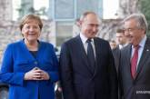 Меркель поговорила с Путиным на русском языке