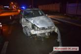 В Николаеве пьяный водитель на «Форде» врезался в столб 