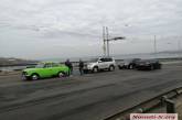 На Ингульском мосту в Николаеве столкнулись три автомобиля