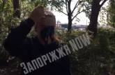 В Запорожье националисты заставили облиться зеленкой и поставили на колени 13-летнюю девочку