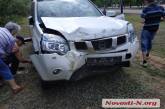В Николаеве «Ниссан» слетел с дороги и врезался в дерево — водитель потерял сознание за рулем