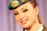 Старший солдат из Николаева Елена Кольчак стала победительницей Всеармейского конкурса "Мисс Десант"