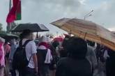 В Минске протестующих разогнал сильный ливень