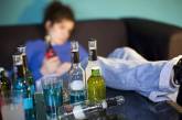 В Николаеве пьяная мать сломала девочке-инвалиду палец