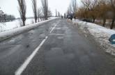 На Николаевщине из-за «лысой» резины автомобиль слетел в кювет: трое в больнице