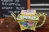 В Британии крохотный чайник продали за полмиллиона долларов 