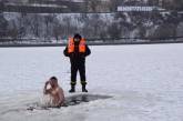 Крещение в Николаевской области: возле мест купания работали 115 спасателей