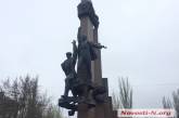 Верховный суд постановил демонтировать памятник Ленинскому комсомолу в Николаеве