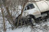 Непогода в Николаевской области: спасатели достают из снежных заносов автомобили